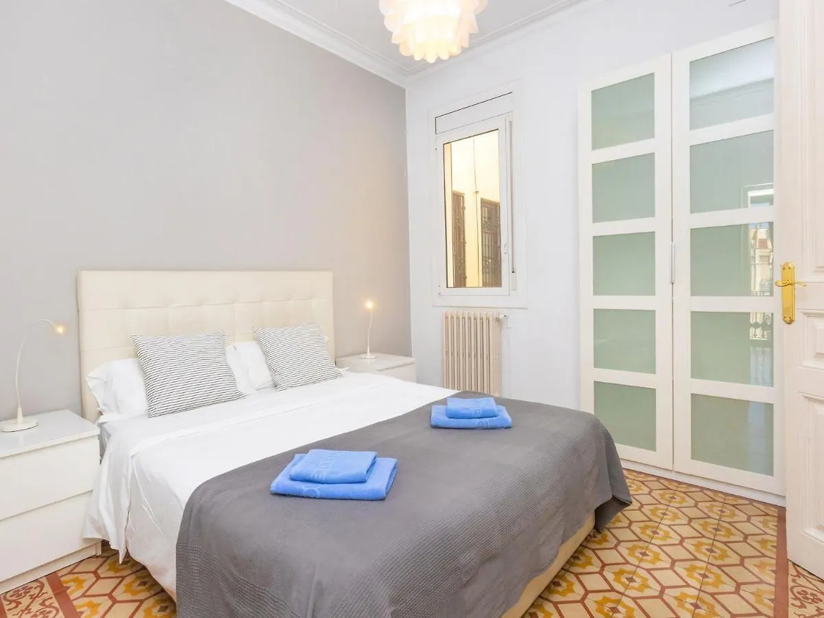 Apartment Eix-Dret-Roger De Lluria-Valencia By Interhome